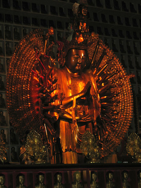 meditation hall Buddha (mr 0118).jpg